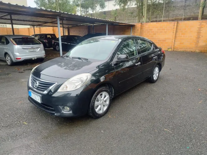 Nissan Versa SL 1.6 16V Flex Fuel 4P Mec. 2014