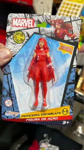 Action Figure Feiticeira Escarlate Marvel 9,5cm