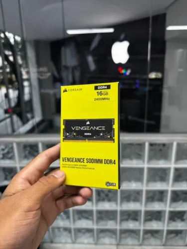 Memória RAM 16GB Marca Corsair 16GB DDR4 Seminovo