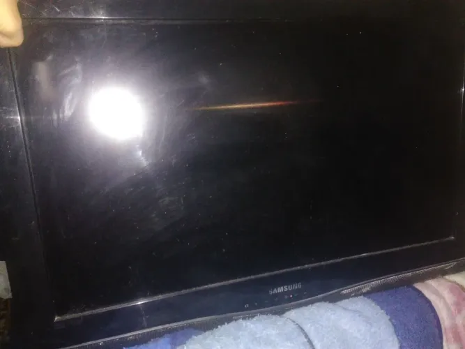 Tv Samsung 32 pl Uso de peças. Tela Impecavel