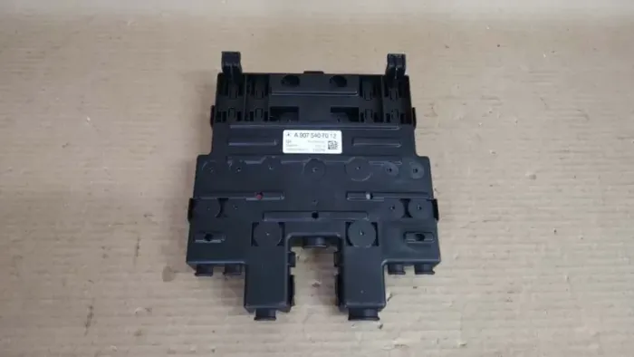 Caixa De Fusivel Bateria Mercedes Sprinter 416 2.2 2021