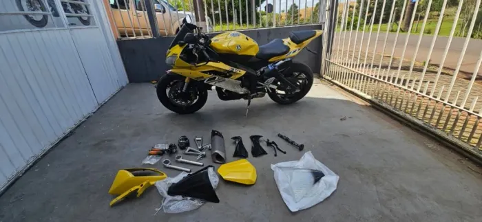 Sucata de moto para retirada de peças Yamaha YZF R6 2006