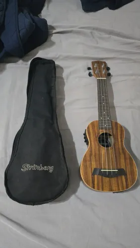 Ukulele Strinberg Elétrico sem Marcas de Uso Novo!!!
