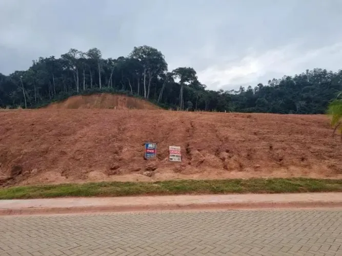 Lote/Terreno para venda possui 396 metros quadrados em Bateas - Brusque - Santa Catarina
