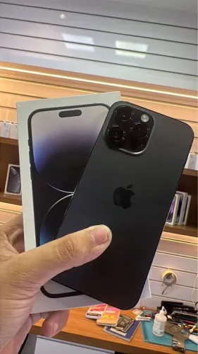 iPhone 14 Pro preto