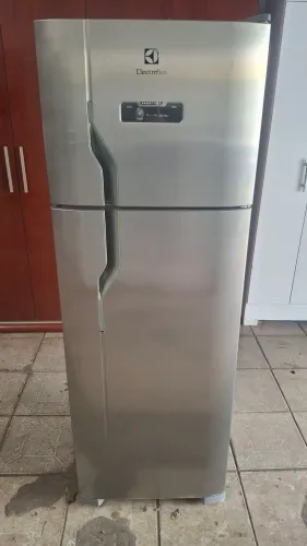 GELADEIRA ELECTROLUX DUPLEX FROST FREE INOX CONSERVADA