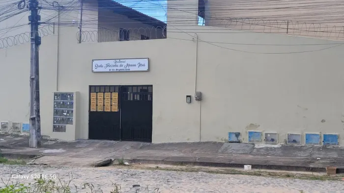 Alugo Casas em Condomínio Fechado - Siqueira 