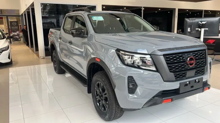 Nissan Frontier Pro4x CD 4X4 2.3 Bi-TB Die. AUT 2026