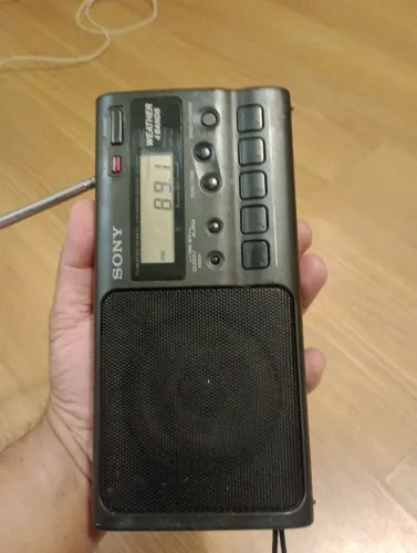 Radio AM FM TV e TEMPO Sony ICF M340V 4 Bandas 4 Bandas TV