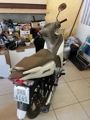 Moto muito nova ligar para Jailson *