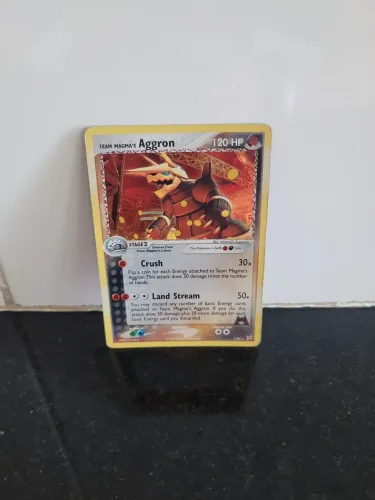 Carta Pokémon Team Magma's Aggron de 2004 inglesa