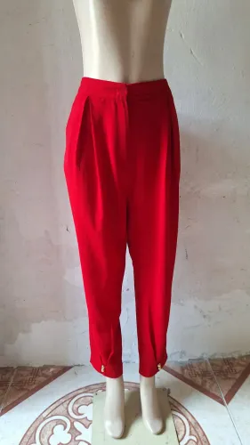 Calça social Vermelha pus size 44