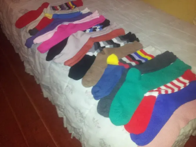 meias de la fabricadas na maquina,cores variadas o valor depende do modelo escolhido