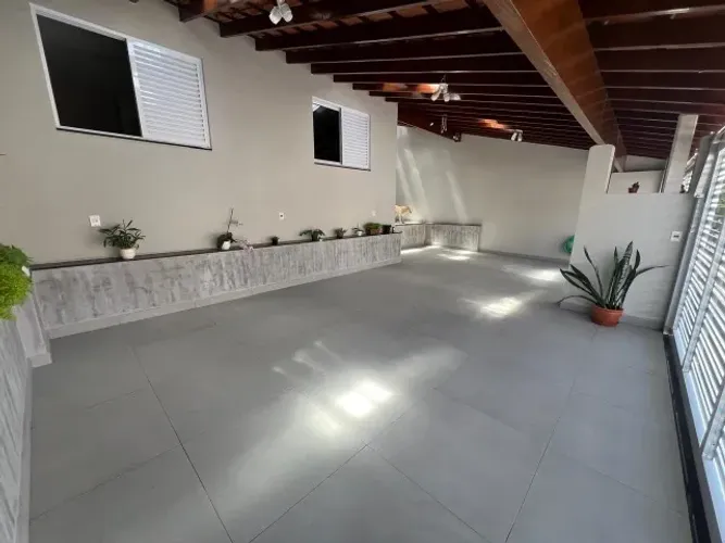 Casa 2 dormitórios-suíte - Garagem 3 carros eletrônico - Area gourmet - Itatiba - São Paul