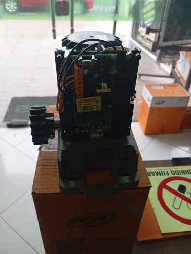 MOTOR DE PORTÃO ELETRÔNICO