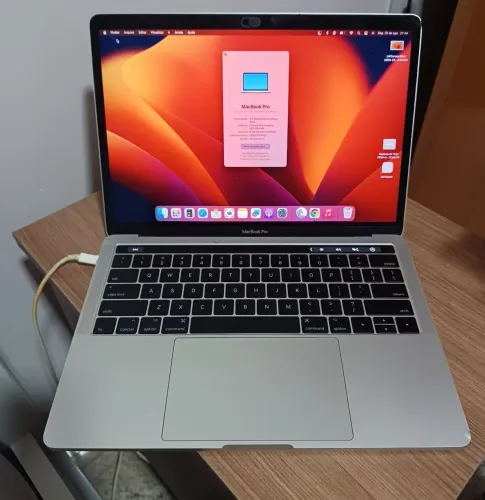 MacBook Pro 13? 2017 i5 8GB RAM 