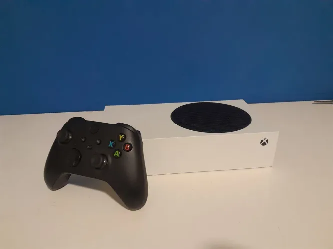 Xbox Series S 512GB | 1 ano de uso | Excelente estado