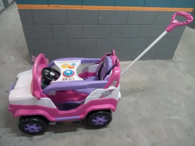 Carro Infantil com Empurrador