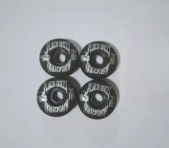 Roda de Skate 51mm Black Sheep Preta