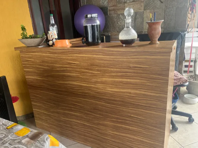 Vendo balcão para loja em perfeito estado , 2 gavetas 