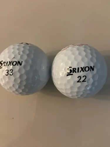 Kit duas Bolas de Golfe Srixon 22 e 33 Marathon