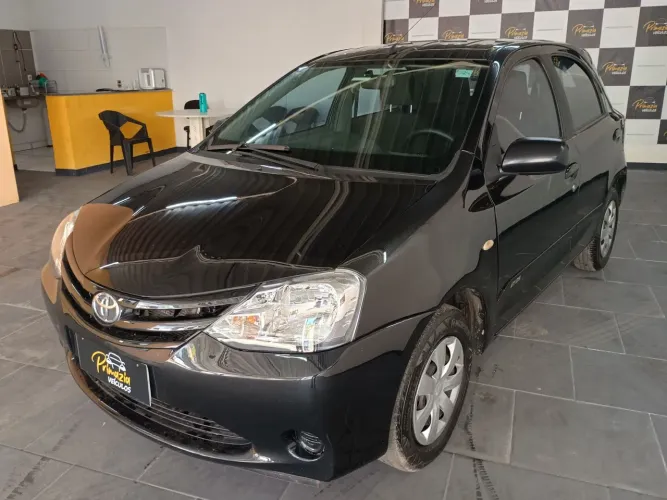 Toyota Etios XS 1.3 Flex 16V 5P Mec. 2013