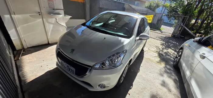 Peugeot 208 Griffe 1.6 Flex 16V 5P Aut. 2016