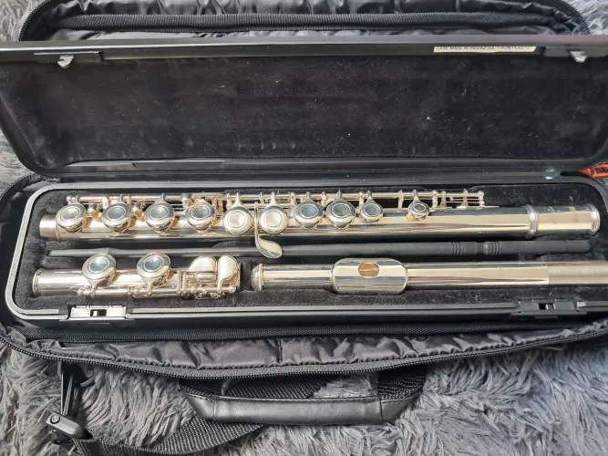 Flauta Transversal Yamaha 221 Established In   1887