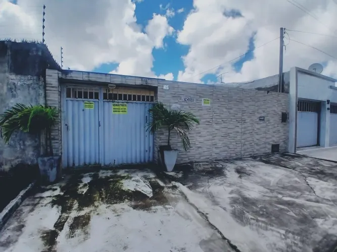 VENDO ou TROCO CASA NO OSMAN LOUREIRO 