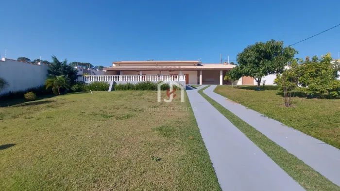 Chácara com área total de 1.050,00m² no Parque Residencial Helvetia em Taubaté