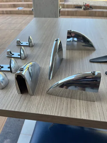 Suporte para Prateleira de Salão