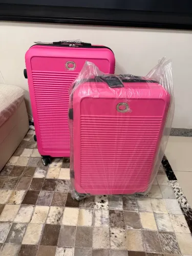 Lindas malas Santino Novas, na caixa, tamanho M e G