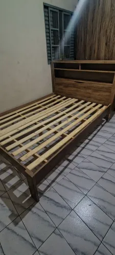 Cama Casal com pequena avaria 
