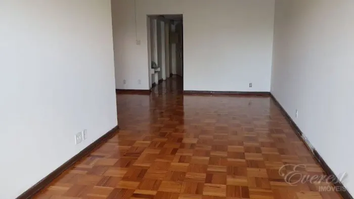 APARTAMENTO C/ 110m2 P/LOCAÇÃO - 2 QUARTOS - C/ VARANDA - NO MELHOR PONTO DO BOM RETIRO