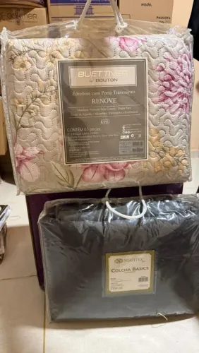 Edredom com Porta Travesseiro 