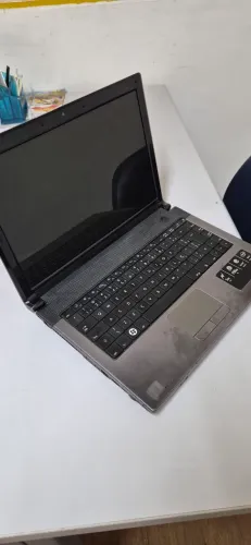 Notebook Win em boas condições, HD novo, está funcionando, carcaça inteira.