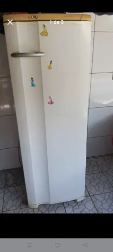 Geladeira em bom estado não entrego mais aceito cartão de crédito e débito 