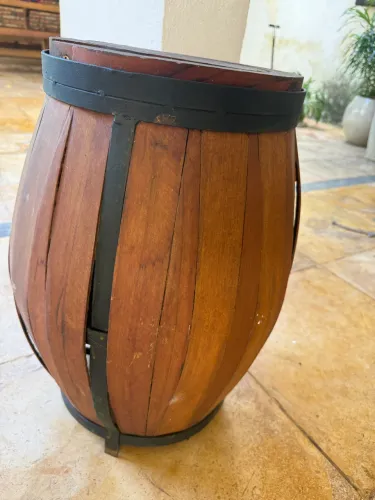 Lixeira rústica 