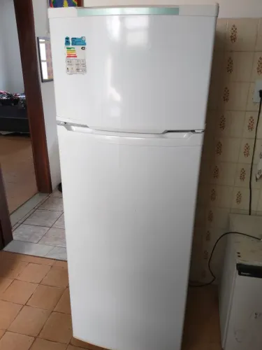 Geladeira CONSUL (compressor avariado)