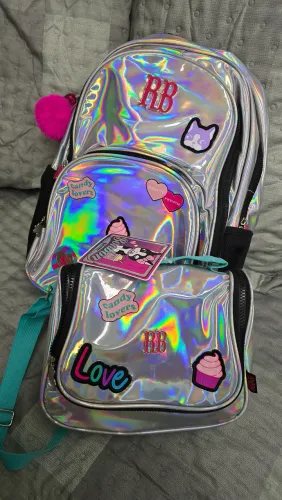 Kit Mochila e lacheira holográfico Rebecca Bonbom