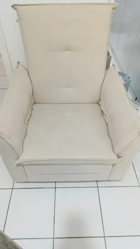 Poltrona de Amamentação Opala Suede Bege | 1 Ano de Uso |