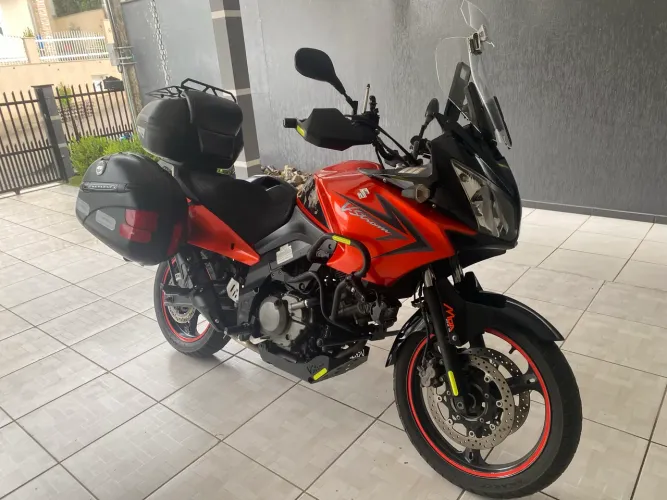 V-Strom 650 2012 aceito carro