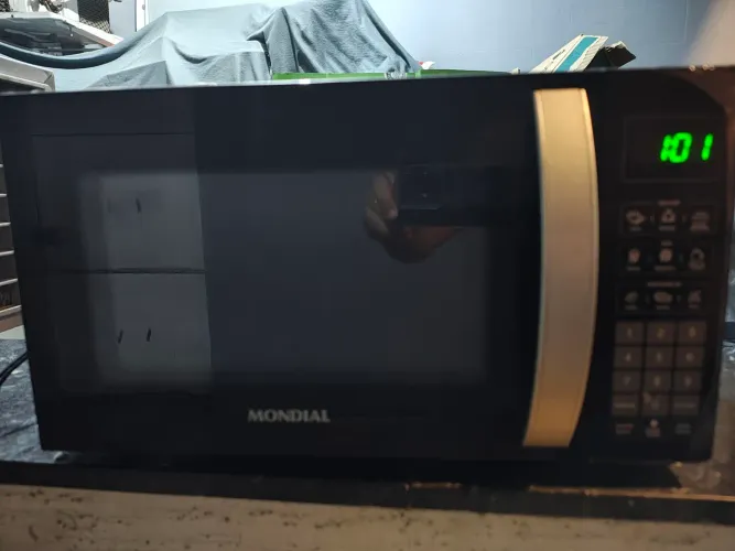 Micro-ondas Mondial 21L Preto 127V-NOVO