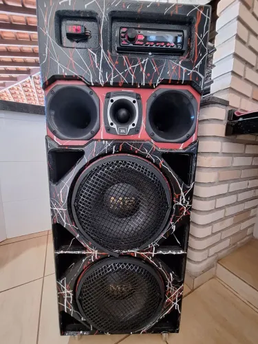 Caixa de Som Bob Personalizada.