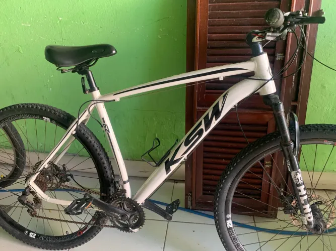 Bicicleta Aro 29 Ksw Mtb 24 Marchas Shimano Freio Hidraulico Cor Branco/preto