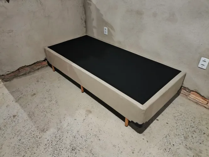 Base box solteiro