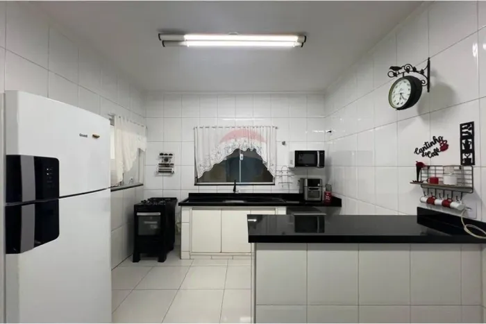 casa a venda Jardim Caparroz com 4 dormitórios, Preço oportunidade em São José do rio Pret