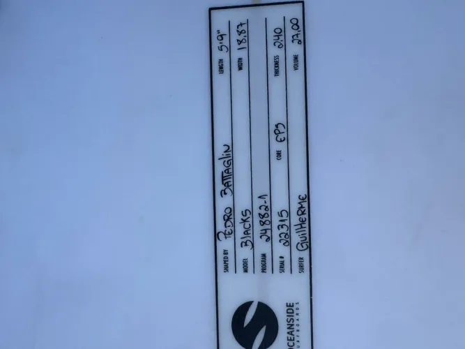 Prancha de surf tamanho 5?9 27L 650,00