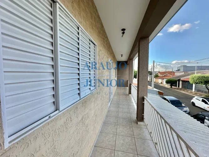 Casa espaçosa para venda ! Oportunidade de Negócio