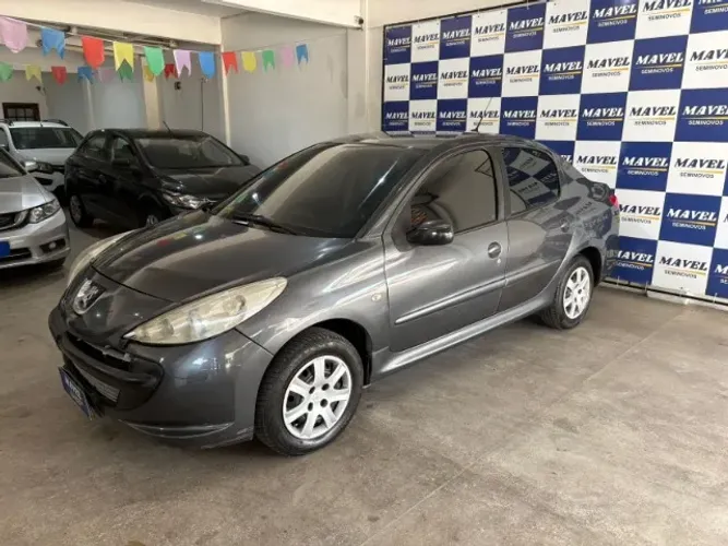 Peugeot 207 Sedan Passion XR 1.4 Flex 8V 4P 2011